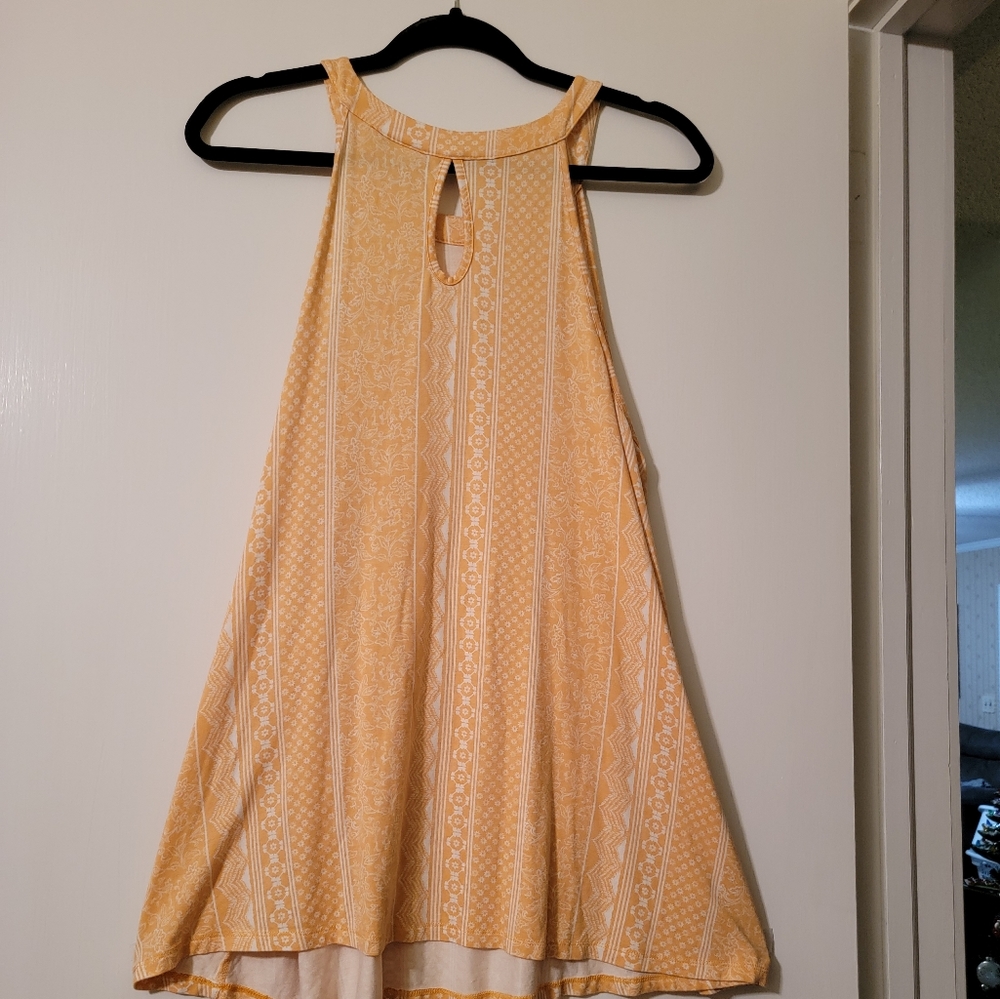Torrid sleeveless top size 1 - Picture 3 of 3